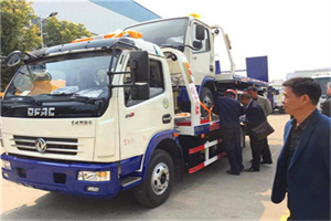 太师屯汽车道路救援拖车价格